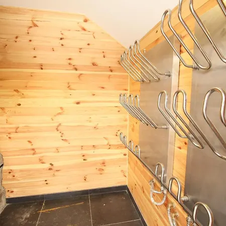 Borszowka By The Creek Exclusive, With Access To A Pool, Sauna, And Hot Tub シクラルスカ・ポレンバ